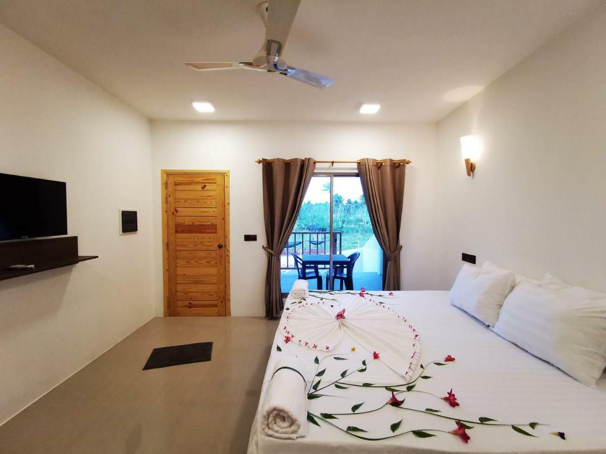 Thila Farm View Hotel Thoddoo Exterior photo
