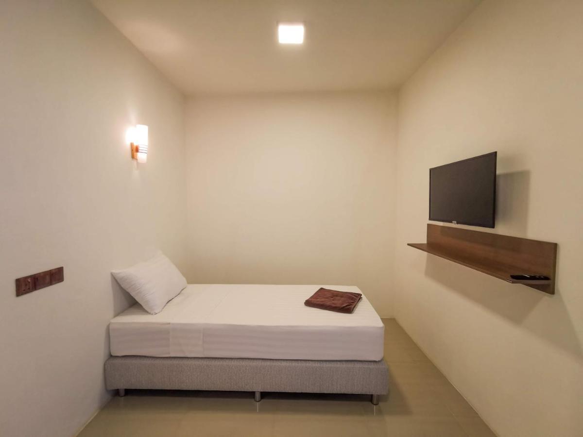 Thila Farm View Hotel Thoddoo Exterior photo